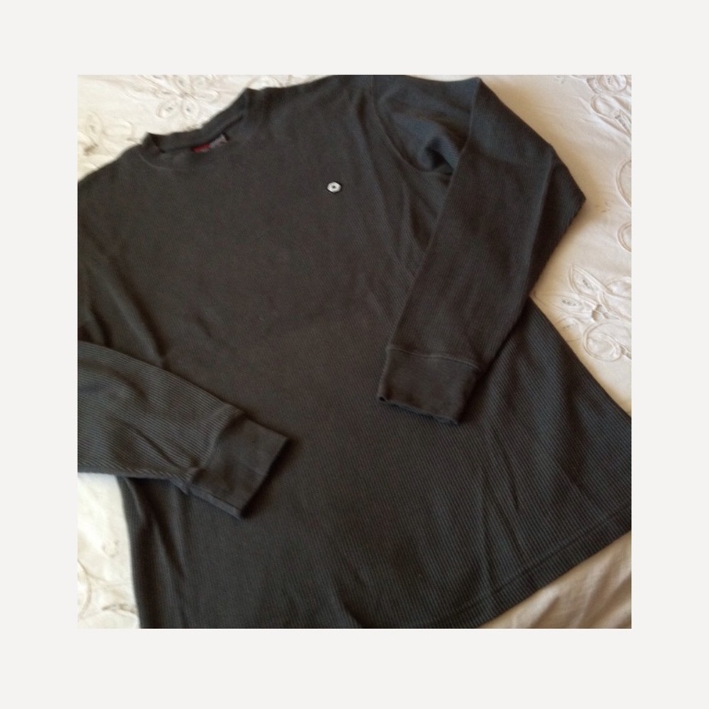 SOUTH POLE GRAY THERMAL TOP S NWOT